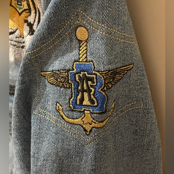 90’s Retro Denim Jean Jacket Y2K Embroidery Patches by Threadfast  Size Small - Picture 5 of 8